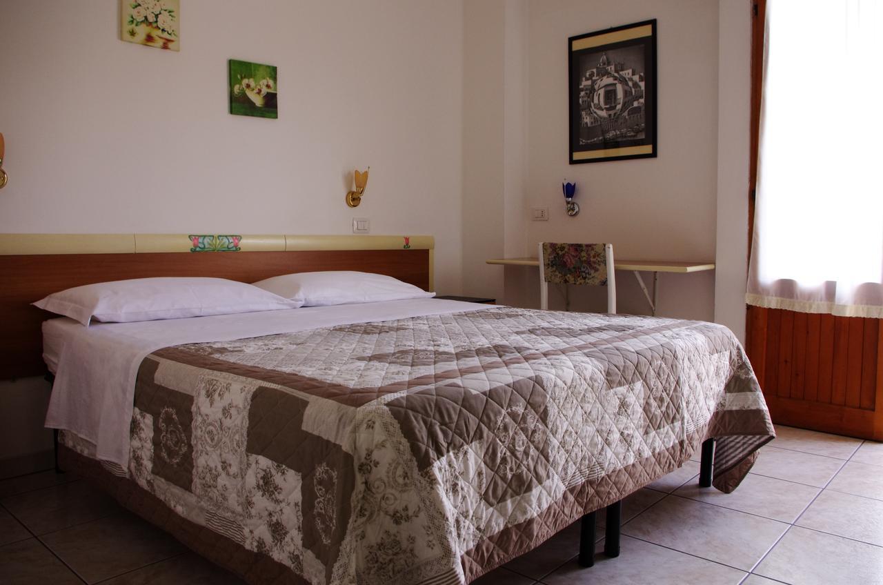 Hotel La Playa Σαν Μπενεντέτο ντελ Τρόντο Εξωτερικό φωτογραφία