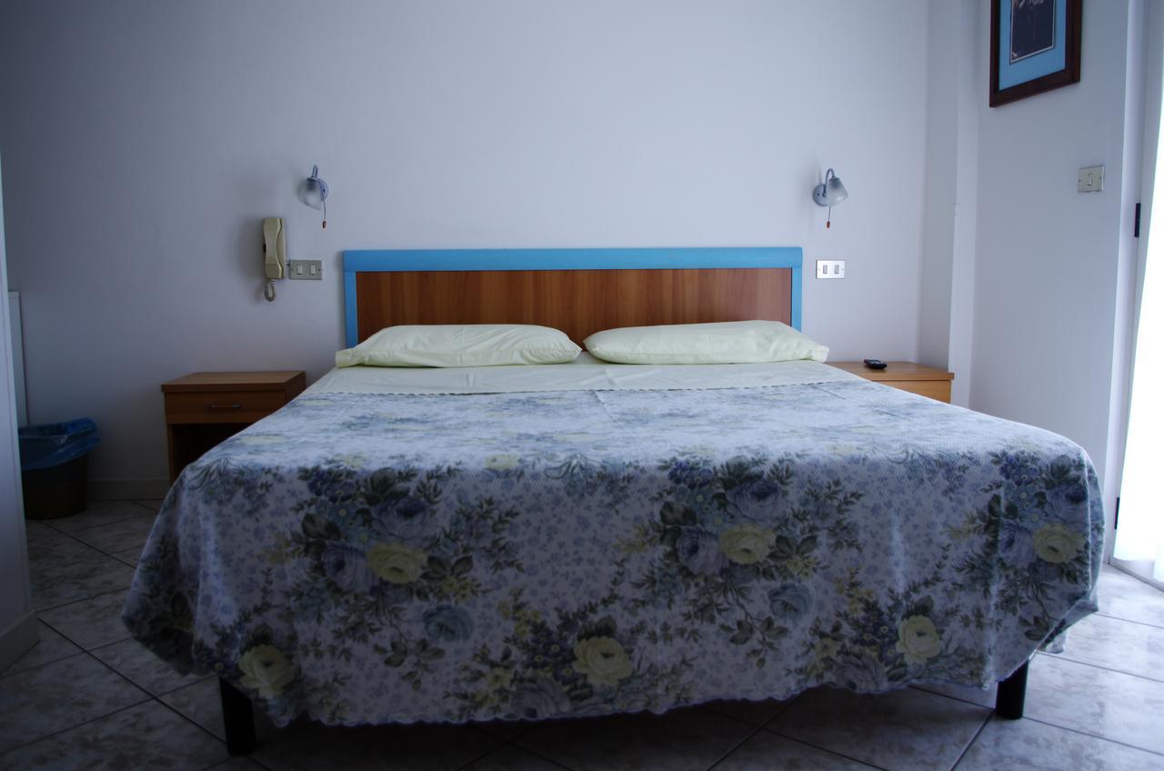 Hotel La Playa Σαν Μπενεντέτο ντελ Τρόντο Εξωτερικό φωτογραφία